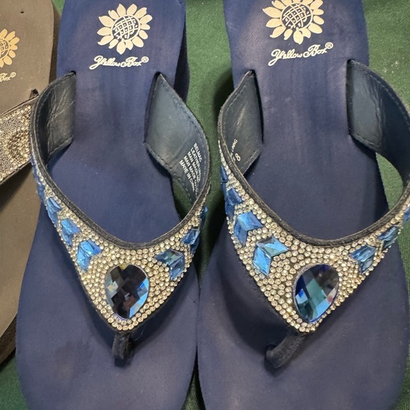 Two Pair of Ladies Yellow Box Flip Flops both with Rhinestones. Size 8 in EUC - Picture 2 of 13